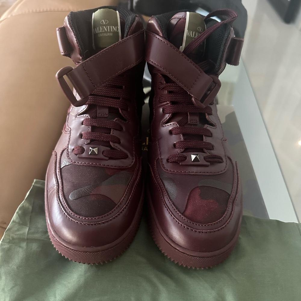 Some creasing through out worn about 4 times and are in great condition.